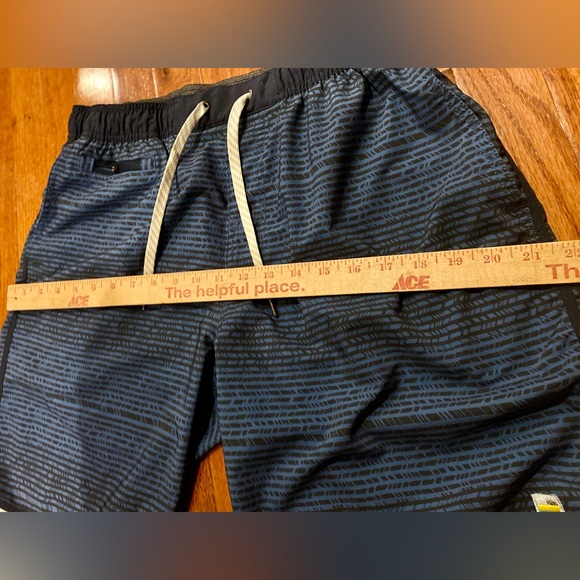 Vuori Blue and black striped swim shorts size L - Picture 7 of 17